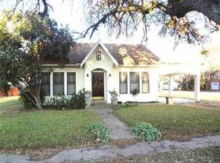 420 S Tyler St, Mc Gregor, TX 76657