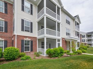 960 W Summerfield Gln, Ann Arbor, MI 48103