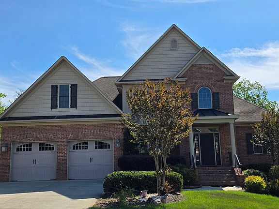 2nd image of 323 Hilly Creek Ln