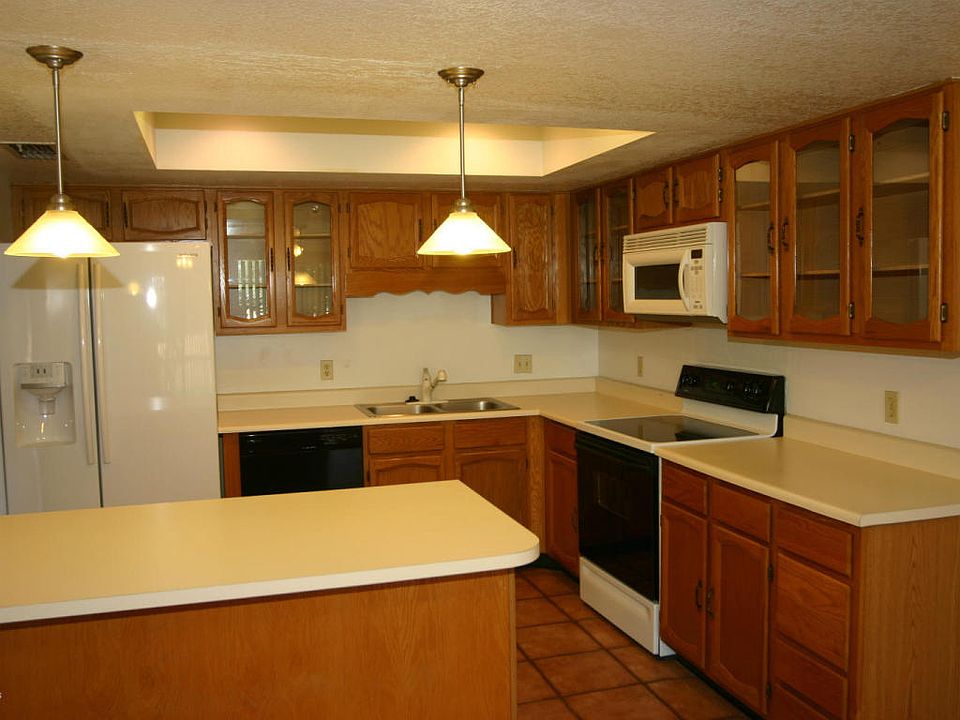 1st image of 8344 N 21st Dr Unit 108