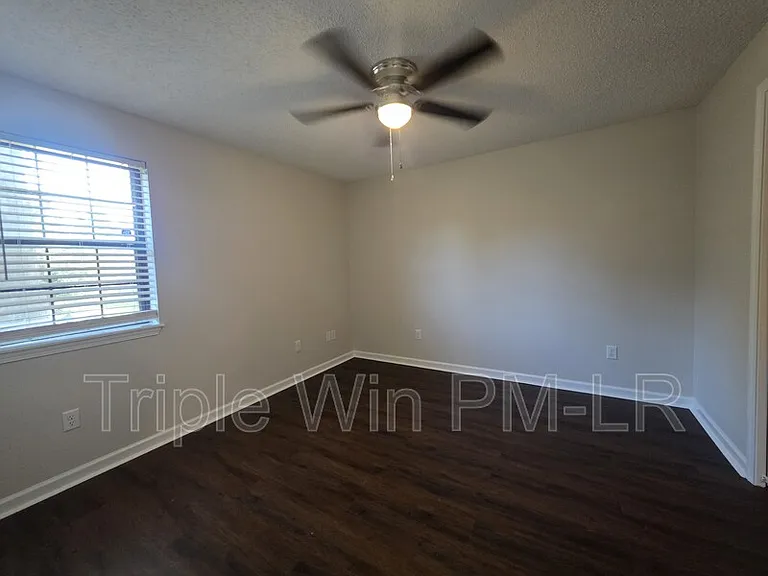 113 Northfield Dr — Photo 25