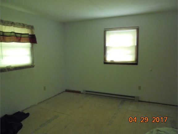 3rd image of 5954 N Highway 127