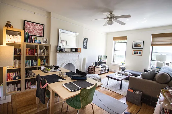 Rented by Earplay | media 12