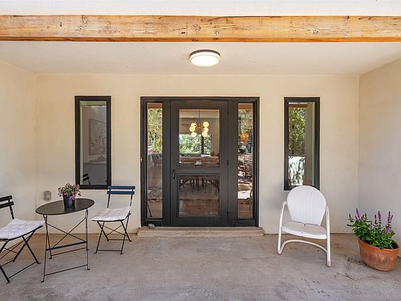 2nd image of 105 Cibola Cir