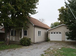 403 W 5th St, Johnston City, IL 62951