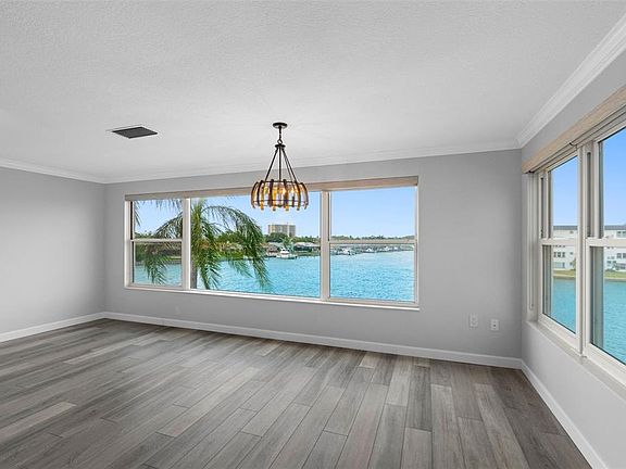 4th image of 6075 SHORE BOULEVARD S #315
