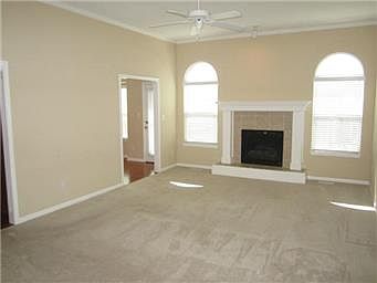 OPEN LIVING ROOM
