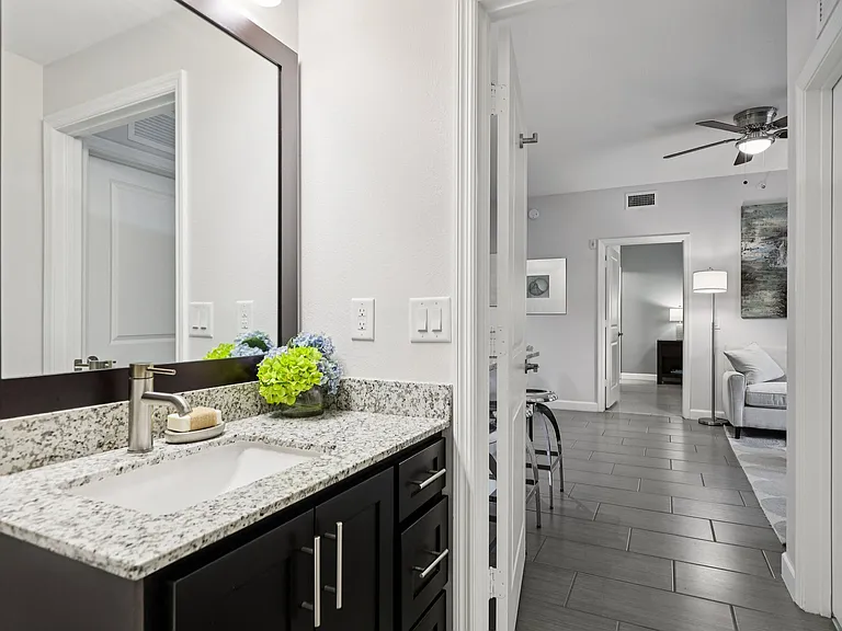 Mila Apartments — Photo 19