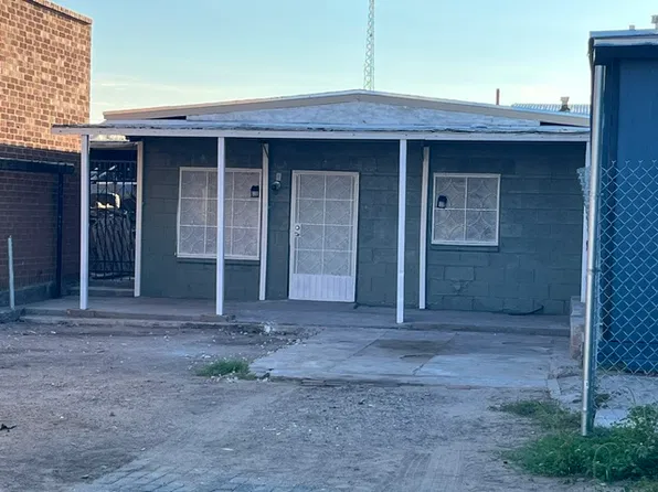 105 Hudspeth Pl, El Paso, TX 79901
