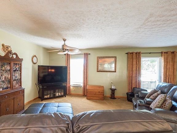 5th image of 243 Weinland St