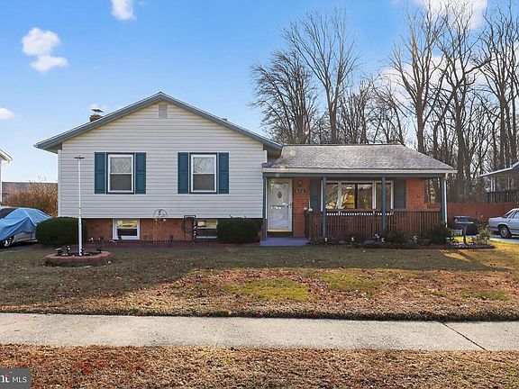 2nd image of 871 Broadfield Dr