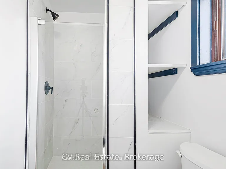 250 Hurontario St #2 — Photo 17