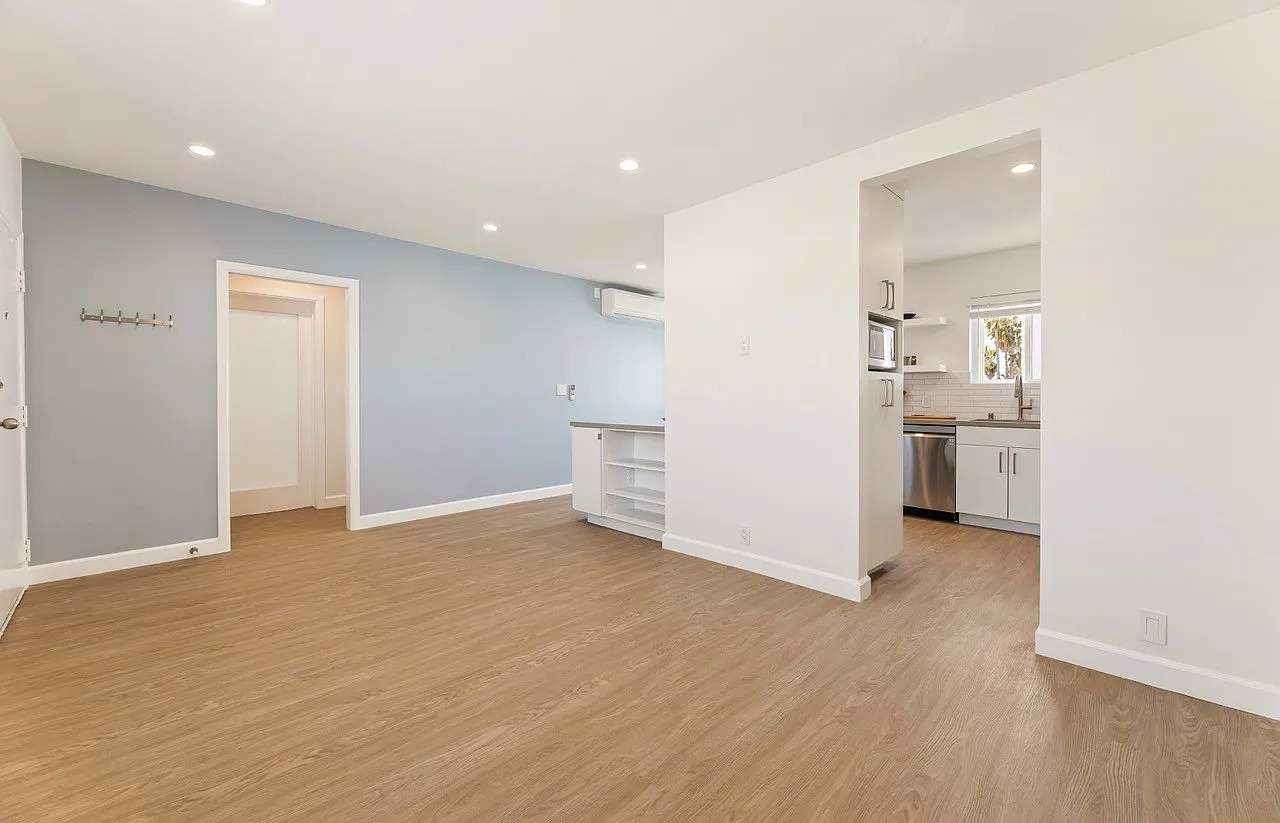 1 bed, 700 sqft, $4,950 — Photo 4