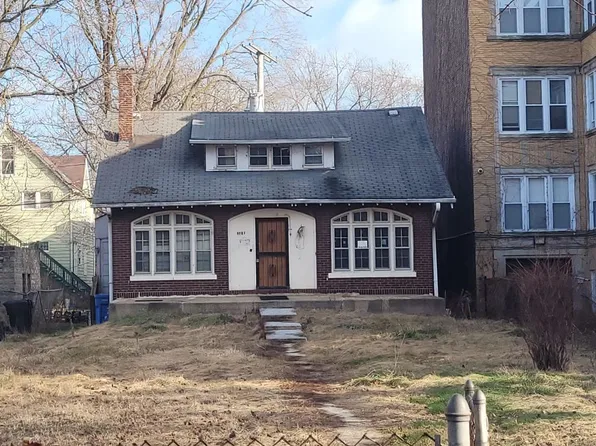 7631 S Colfax Ave, Chicago, IL 60649