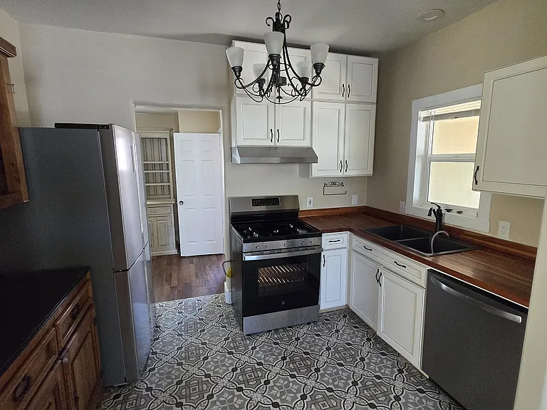 3543 E Elida St — Photo 2