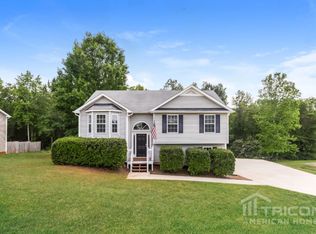 114 Twin Oaks Ln, Dallas, GA 30157