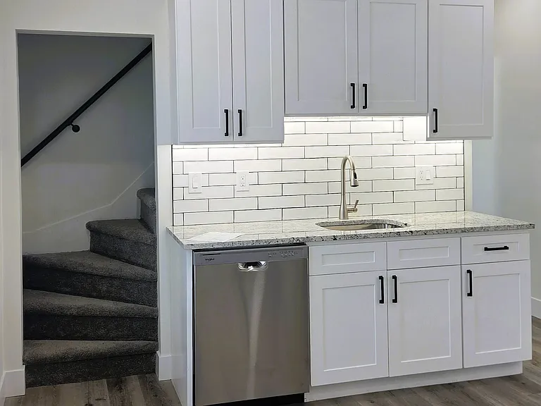 14 Meadow St — Photo 7