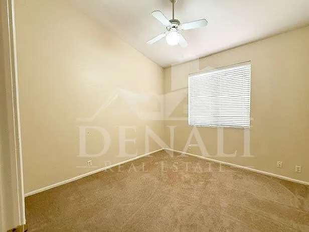 797 N Gregory Pl — Photo 9