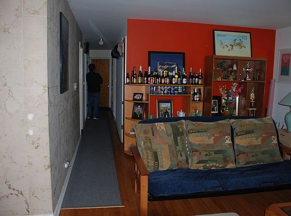 5th image of 6204 N Washtenaw Ave