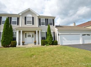 5415 Crossview Ln, Lake In The Hills, IL 60156