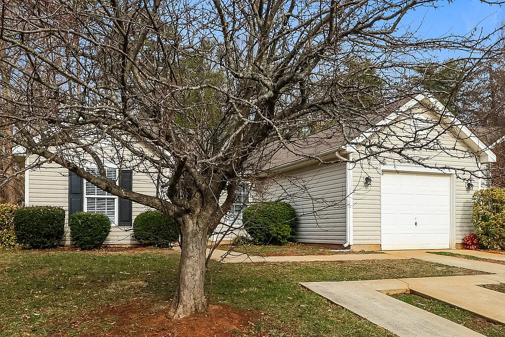 3 bed, 2.0 bath, 1200 sqft, $2,680 — Photo 3
