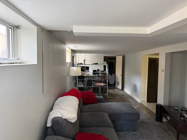 3521 SW Austin St APT B, Seattle, WA 98126