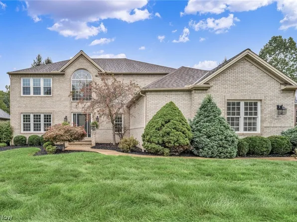 1413 Ashford Glen Ln, Northfield, OH 44067