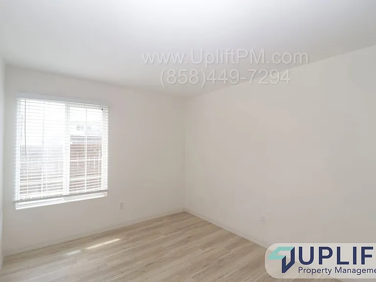 5402 Balboa Arms Dr #305 — Photo 10