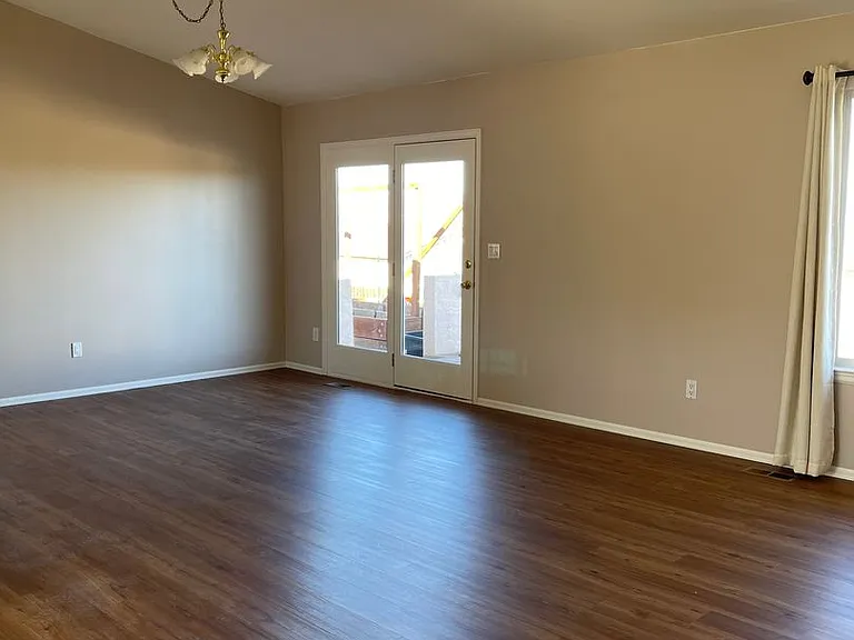 66 Wild Rose Dr — Photo 3