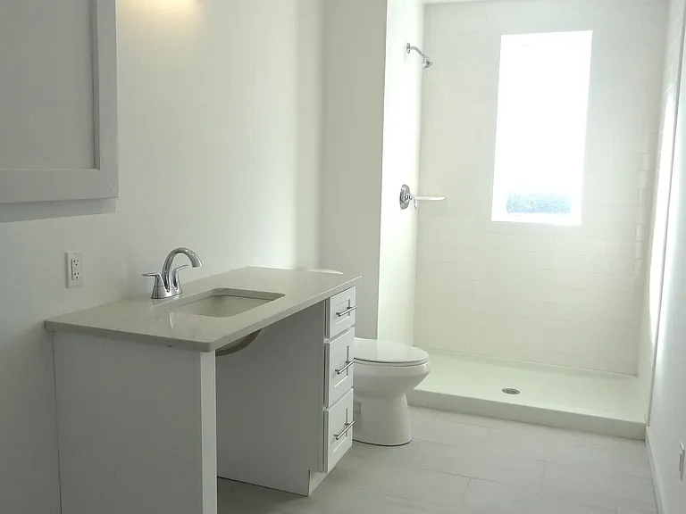 2806 Fairfield Ave #207 — Photo 10
