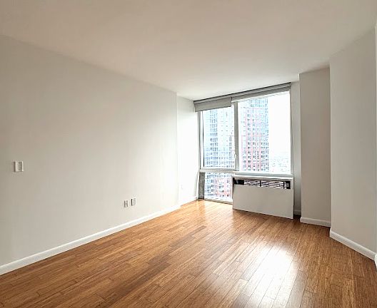 5th image of 66 Rockwell Pl APT 31H