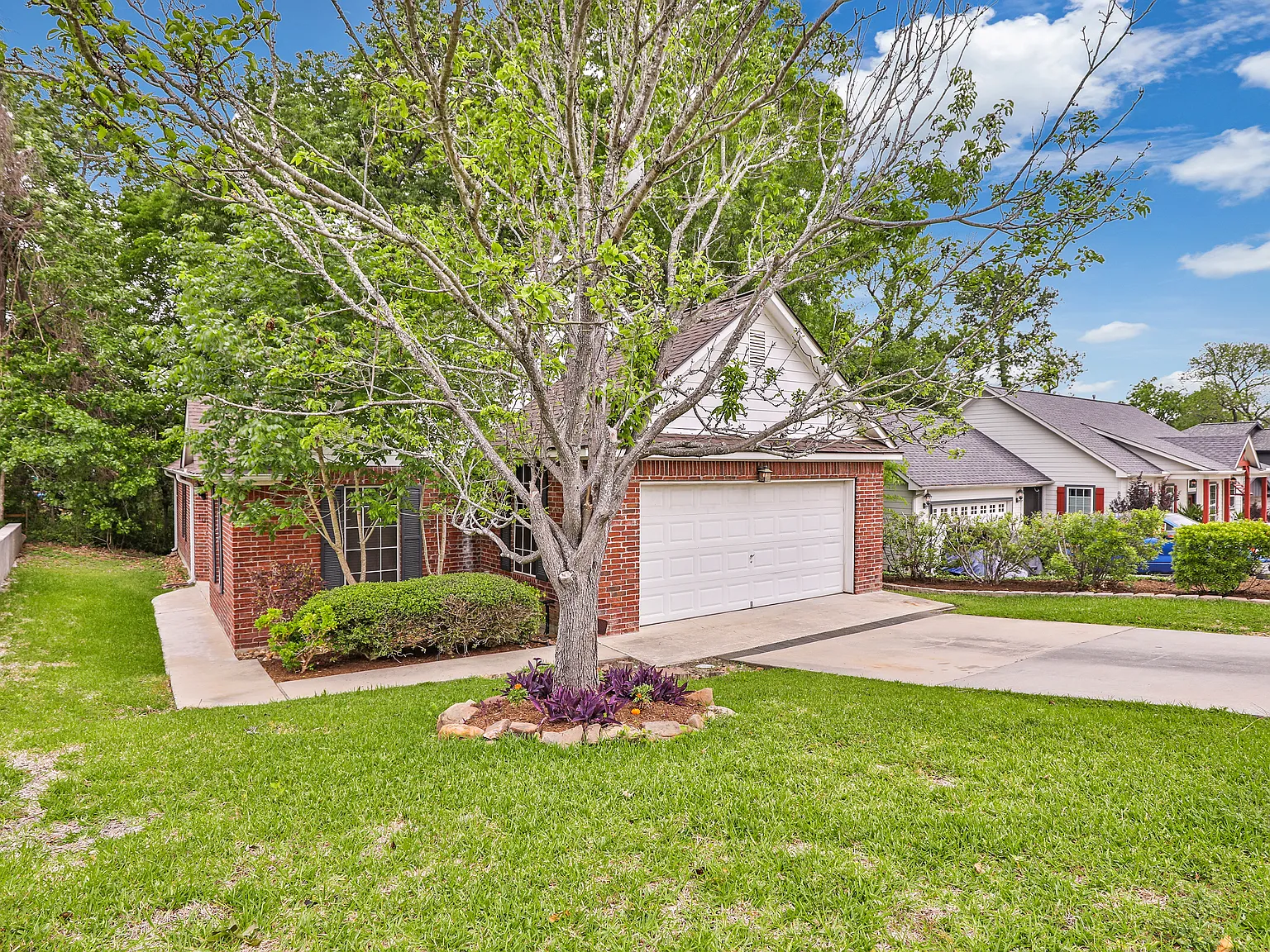 3 bed, 1598 sqft, $1,875 — Photo 2