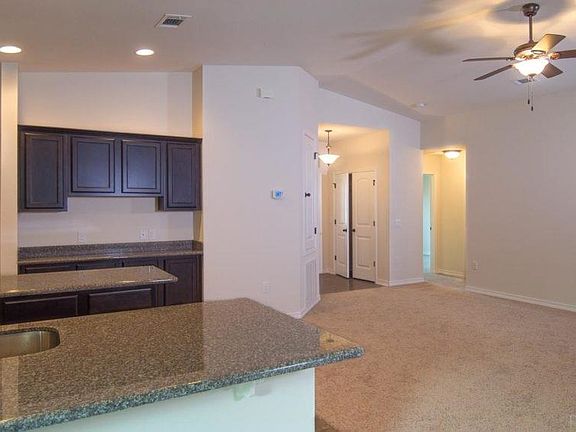 5th image of 5197 Peach Dr
