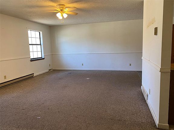 3rd image of 618 Woodbine St