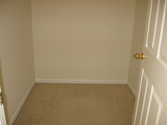 4th image of 17 Mindy Dr #1617
