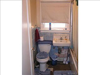3rd image of 1113 W 76th St