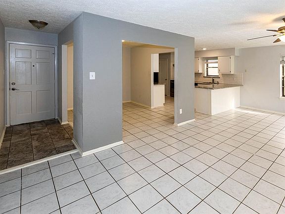 2nd image of 5821 Misty Meadow St