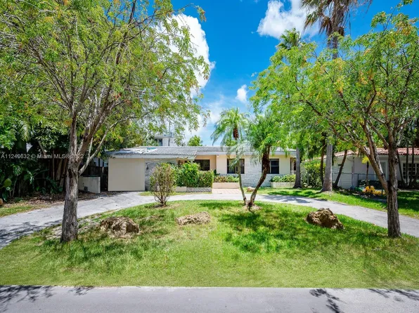 371 W Heather Dr, Key Biscayne, FL 33149