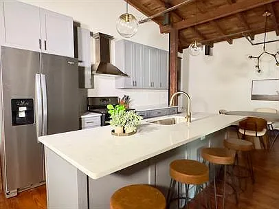 437 W Grant St #204-2-4