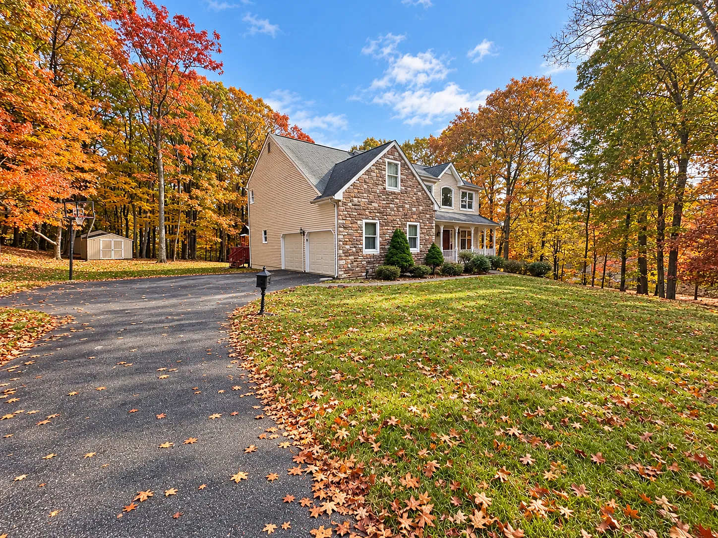 4 bed, 2.5 bath, 2866 sqft, $2,500 — Photo 3