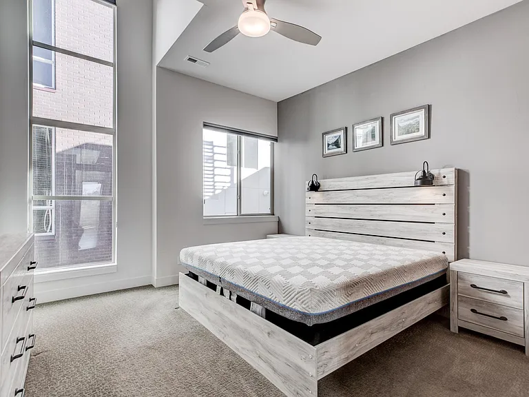 2103 W 32nd Ave #8 — Photo 21
