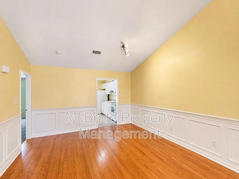 2 bed, 2.0 bath, 1092 sqft, $1,300 — Photo 3