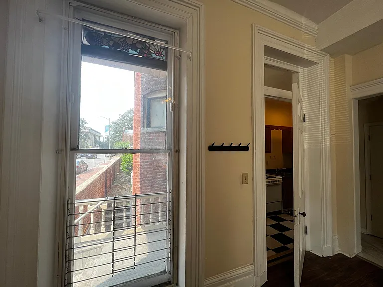 17 E Grace St #17B — Photo 7