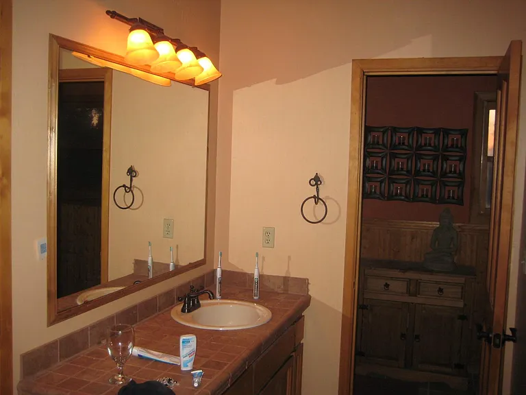 Stirling Dr — Photo 14