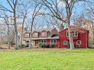 252 Putting Green Rd, Trumbull, CT 06611