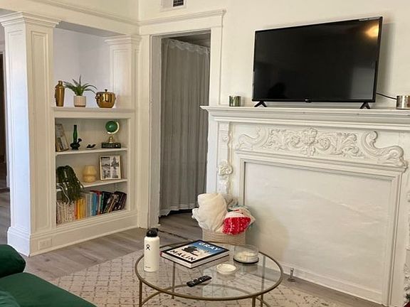 2nd image of 7423-7429 Hampson St #7427