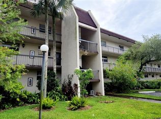 7450 NW 17th St APT 302, Plantation, FL 33313