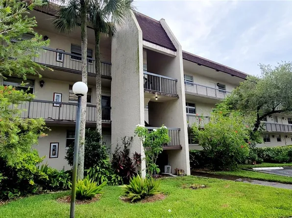 7450 NW 17th St APT 302, Plantation, FL 33313