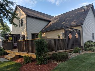 810 Armstrong St, Willard, OH 44890