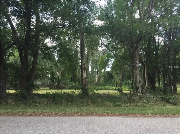 5128 Country Side Dr, Tampa, FL 33624